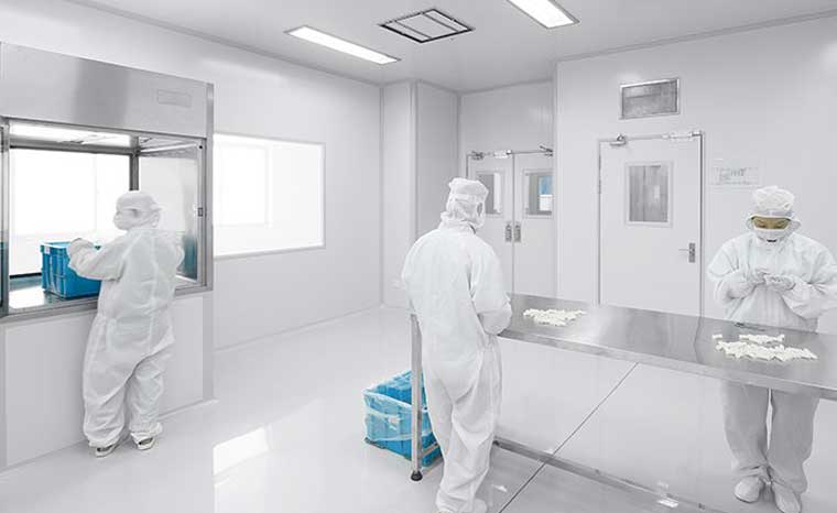 新建醫(yī)療器械工廠的生產(chǎn)企業(yè)應(yīng)當(dāng)具備什么條件和要求？